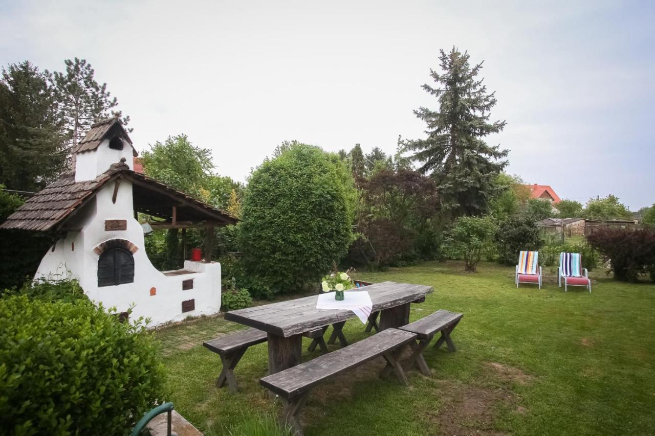 Hellenyi Apartmanok Harkány Exterior foto