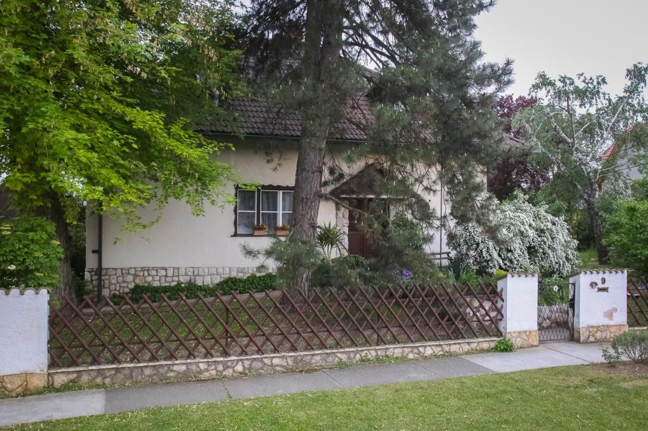 Hellenyi Apartmanok Harkány Exterior foto